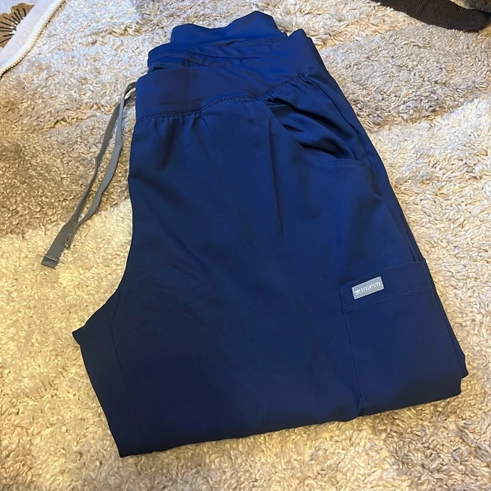 Navy jogger scrubs with drawstring LP - Picture 2 of 5